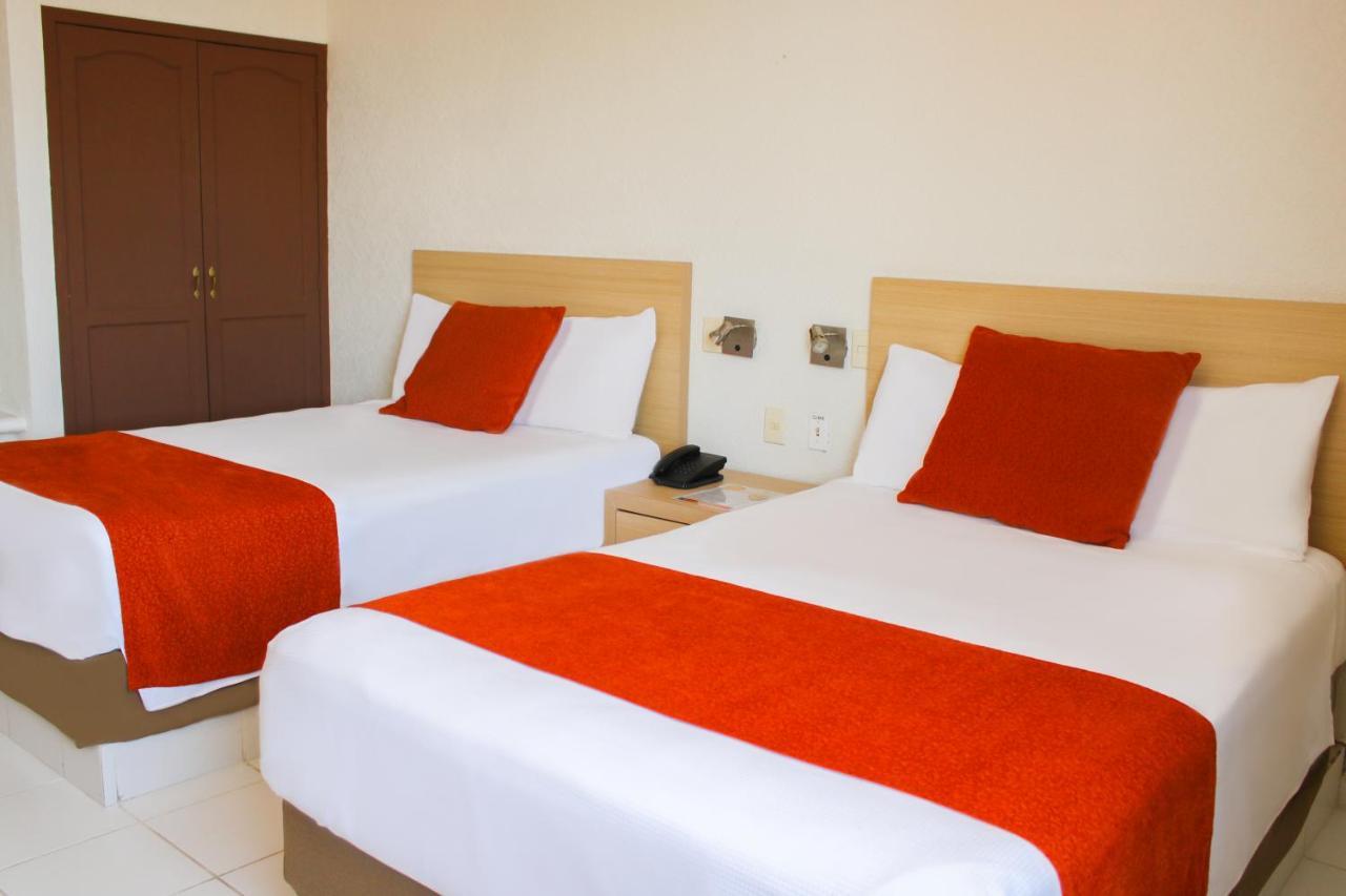 Hotel & Suites Real Del Lago Villahermosa Bagian luar foto