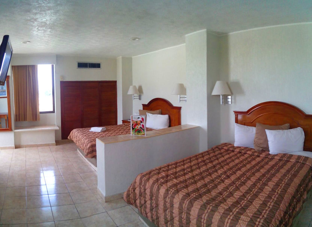 Hotel & Suites Real Del Lago Villahermosa Bagian luar foto