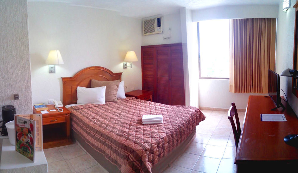 Hotel & Suites Real Del Lago Villahermosa Bagian luar foto