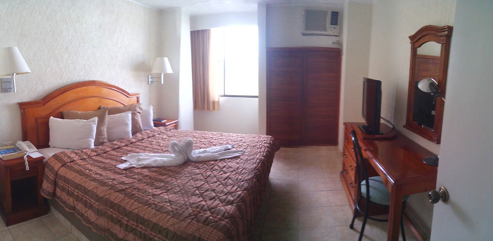 Hotel & Suites Real Del Lago Villahermosa Bagian luar foto